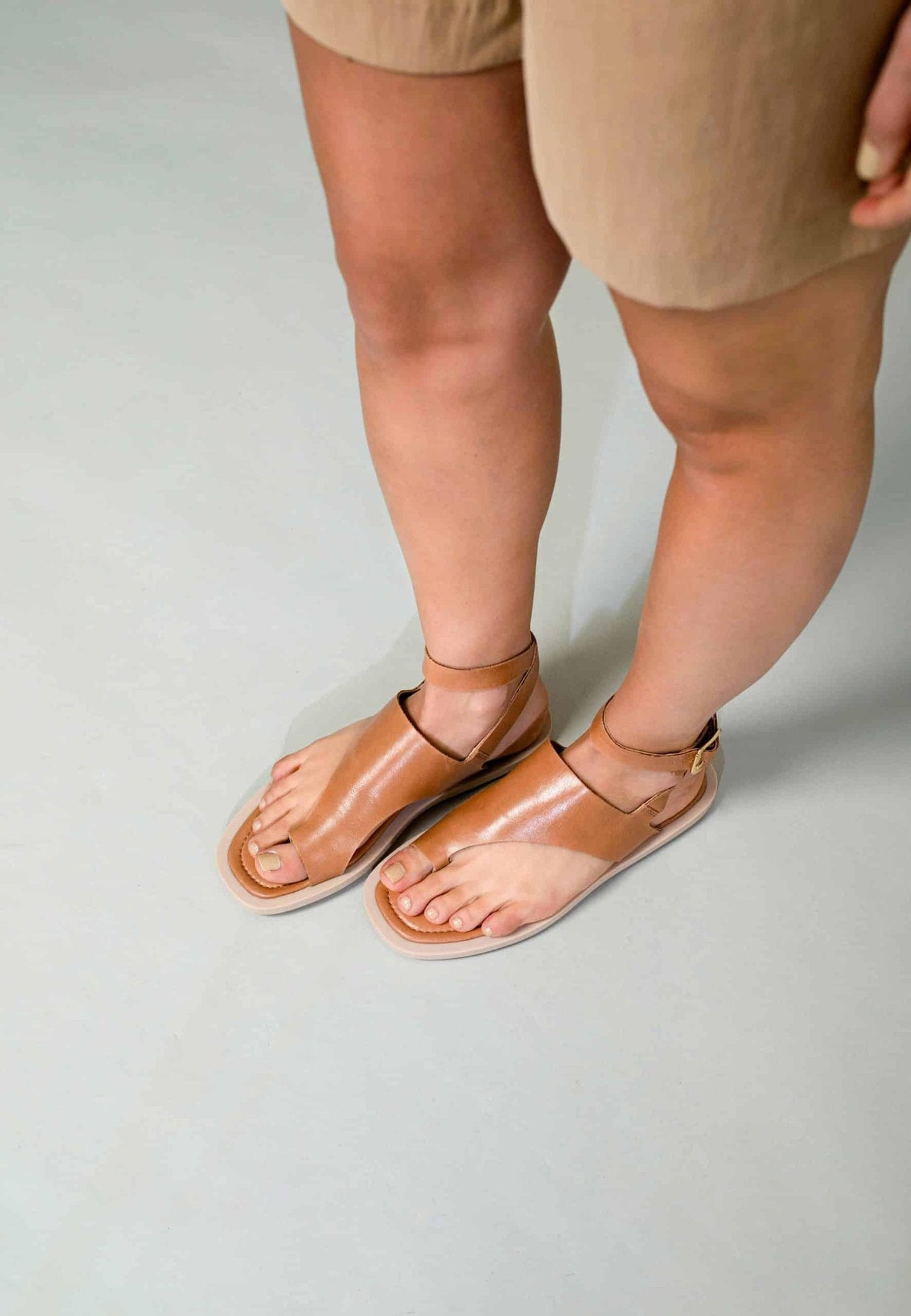 White Leather Toe-Ring Sandals – Handmade Women’s Flat Sandals