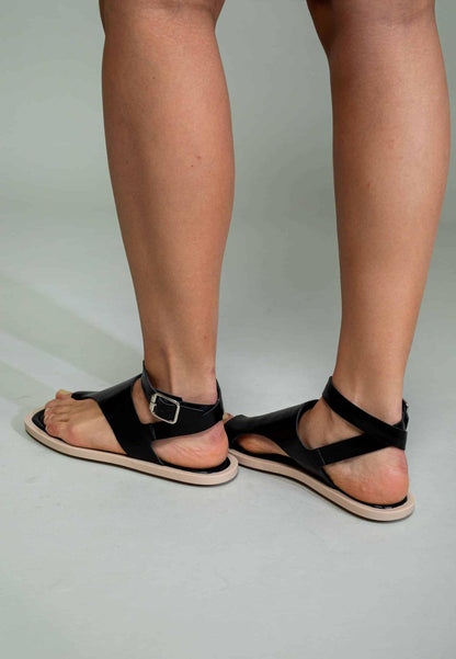 White Leather Toe-Ring Sandals – Handmade Women’s Flat Sandals